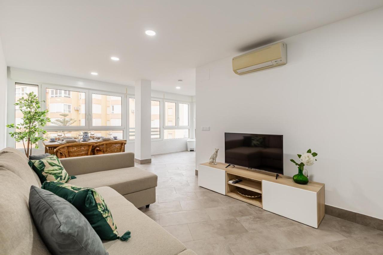 Modern Apartment Steps From The Beach Torrox Exteriör bild
