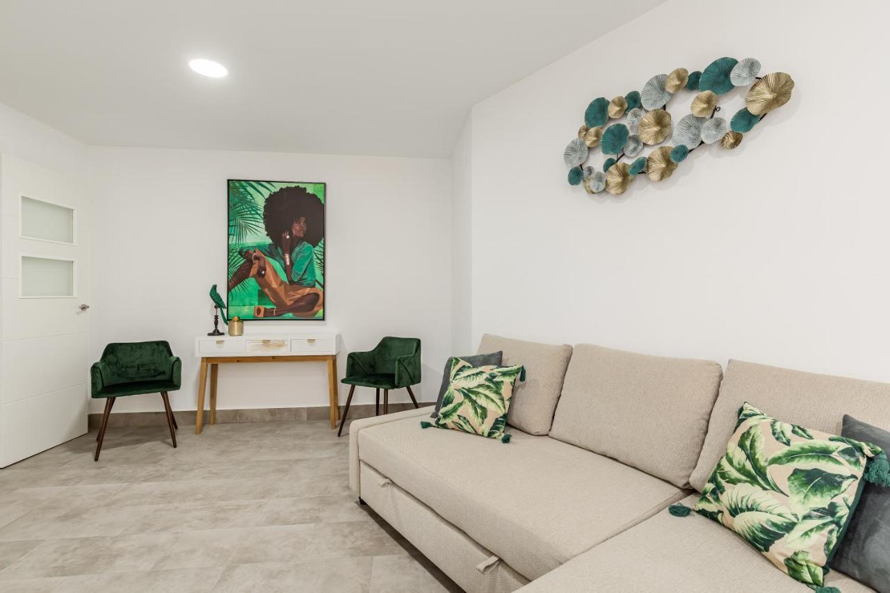 Modern Apartment Steps From The Beach Torrox Exteriör bild
