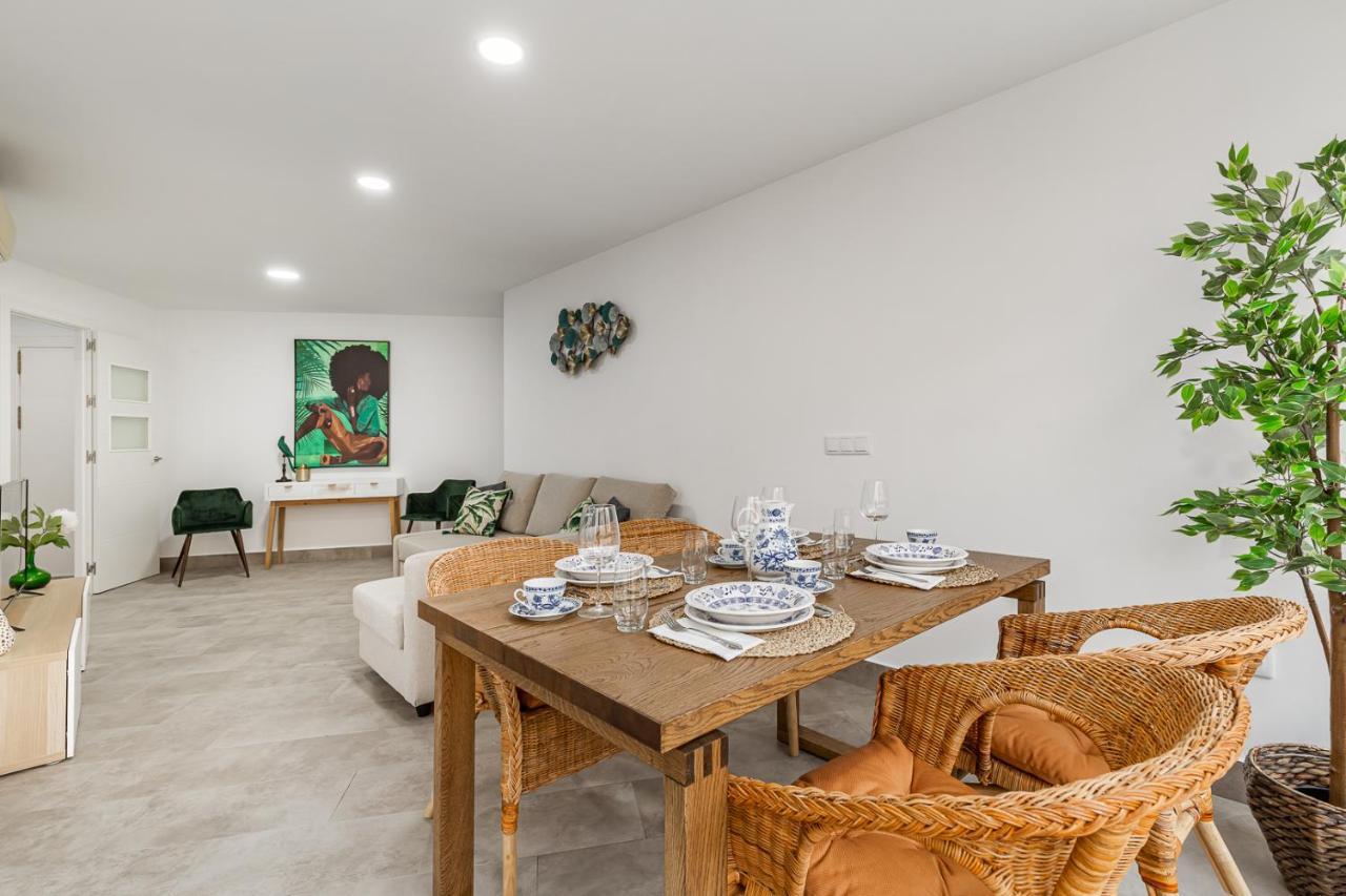 Modern Apartment Steps From The Beach Torrox Exteriör bild