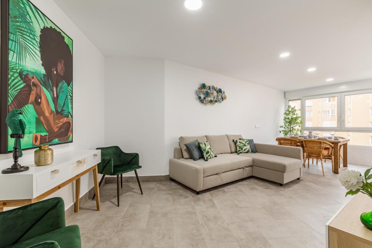 Modern Apartment Steps From The Beach Torrox Exteriör bild